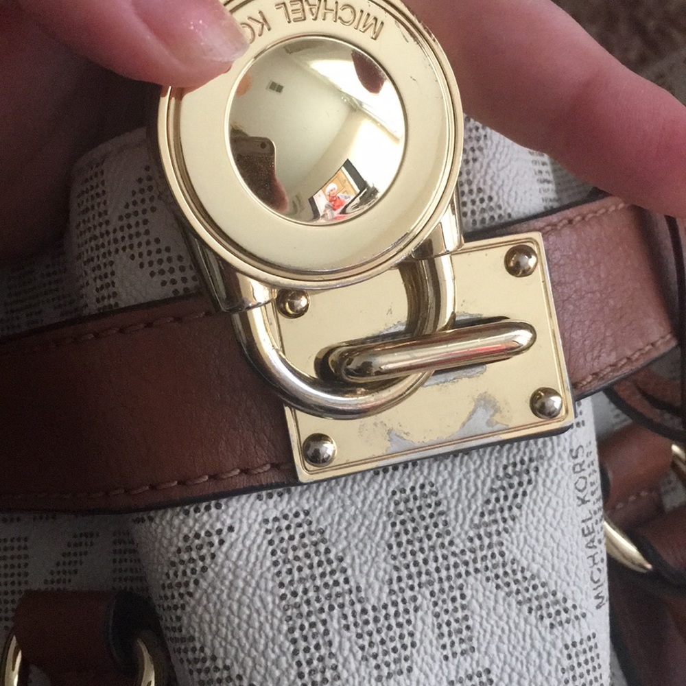 Large Michael Kors Hamilton Purse - Picture 2 of 5